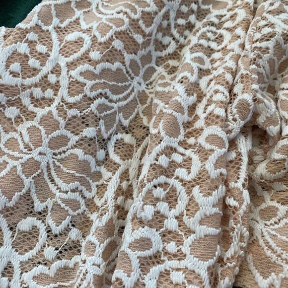 Mock Neck Bell Short Sleeve Blouse Sheer Floral Lace Design M - Picture 7 of 10